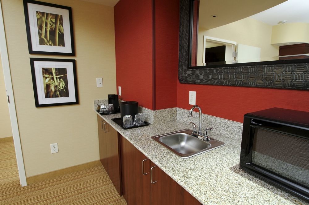 Courtyard By Marriott Raleigh North/Triangle Town Center Hotel Exterior photo
