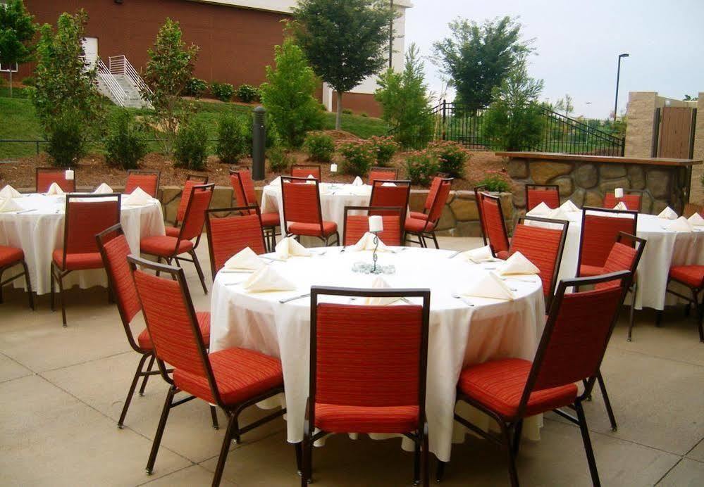 Courtyard By Marriott Raleigh North/Triangle Town Center Hotel Exterior photo