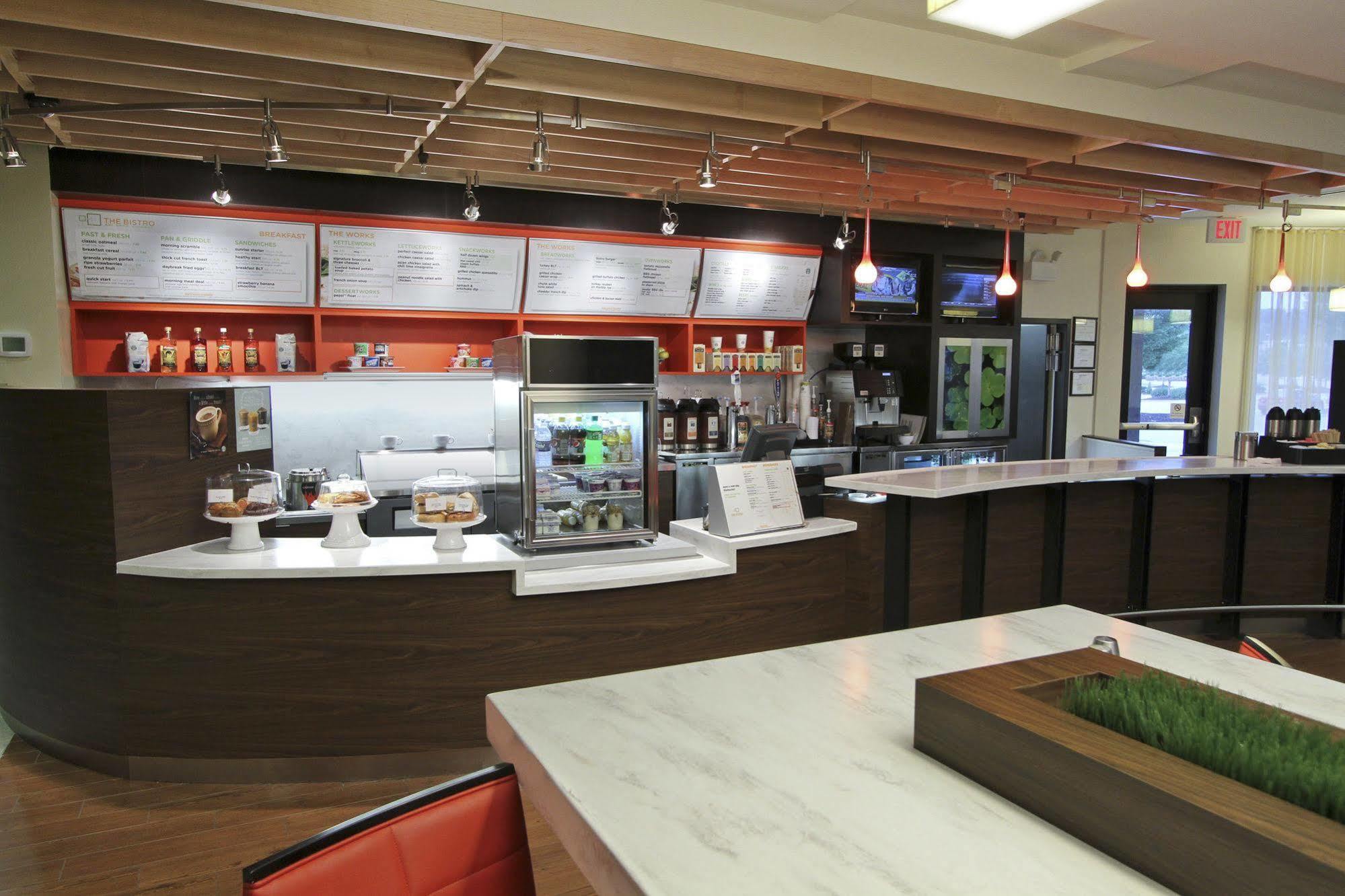 Courtyard By Marriott Raleigh North/Triangle Town Center Hotel Exterior photo